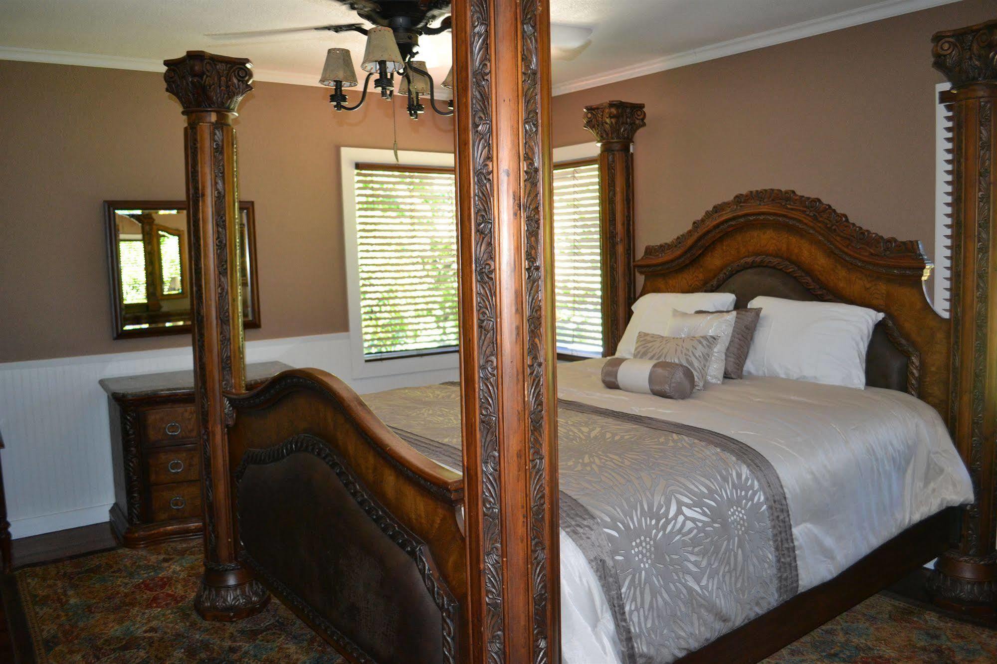 Guerneville Lodge Buitenkant foto